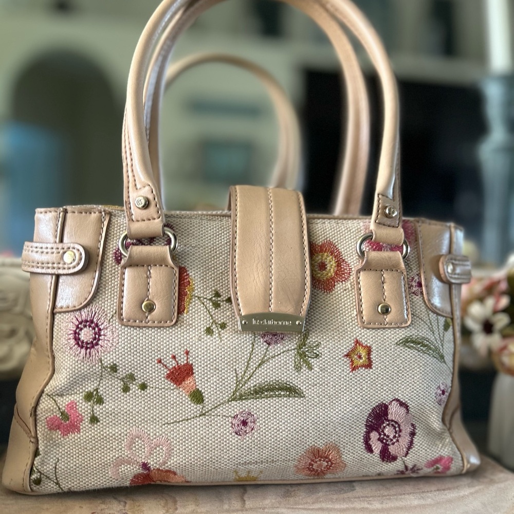 Liz Claiborne Cute Floral & Beige Trim Handbag Purse Satchel - Picture 3 of 15